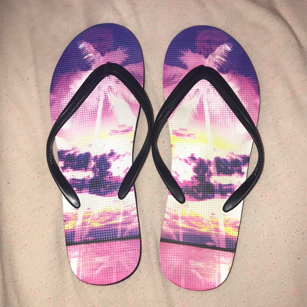 totally beachy flip flops